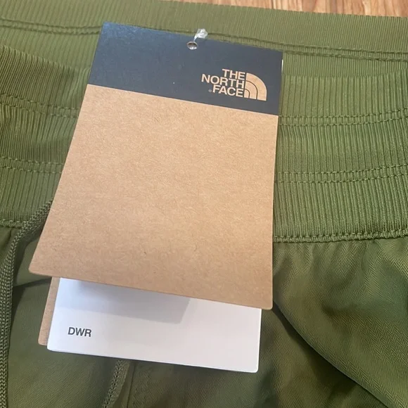 The North Face Women's Aphrodite Shorts - Picture 8 of 11